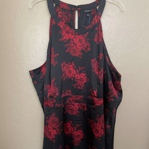Torrid NWT 5 BLACK W/ RED ROSES